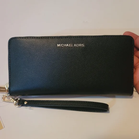 Michael Kors Black Wallet - Picture 3 of 6